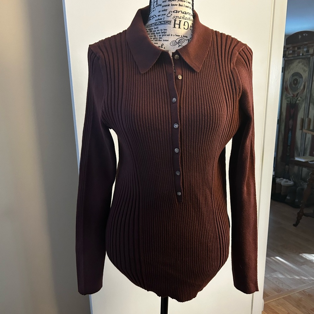 Rusty-brown Sundance spring pullover with Johnny collar